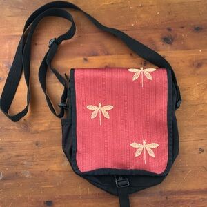 Reign Vermont Crossbody Dragonfly Bag